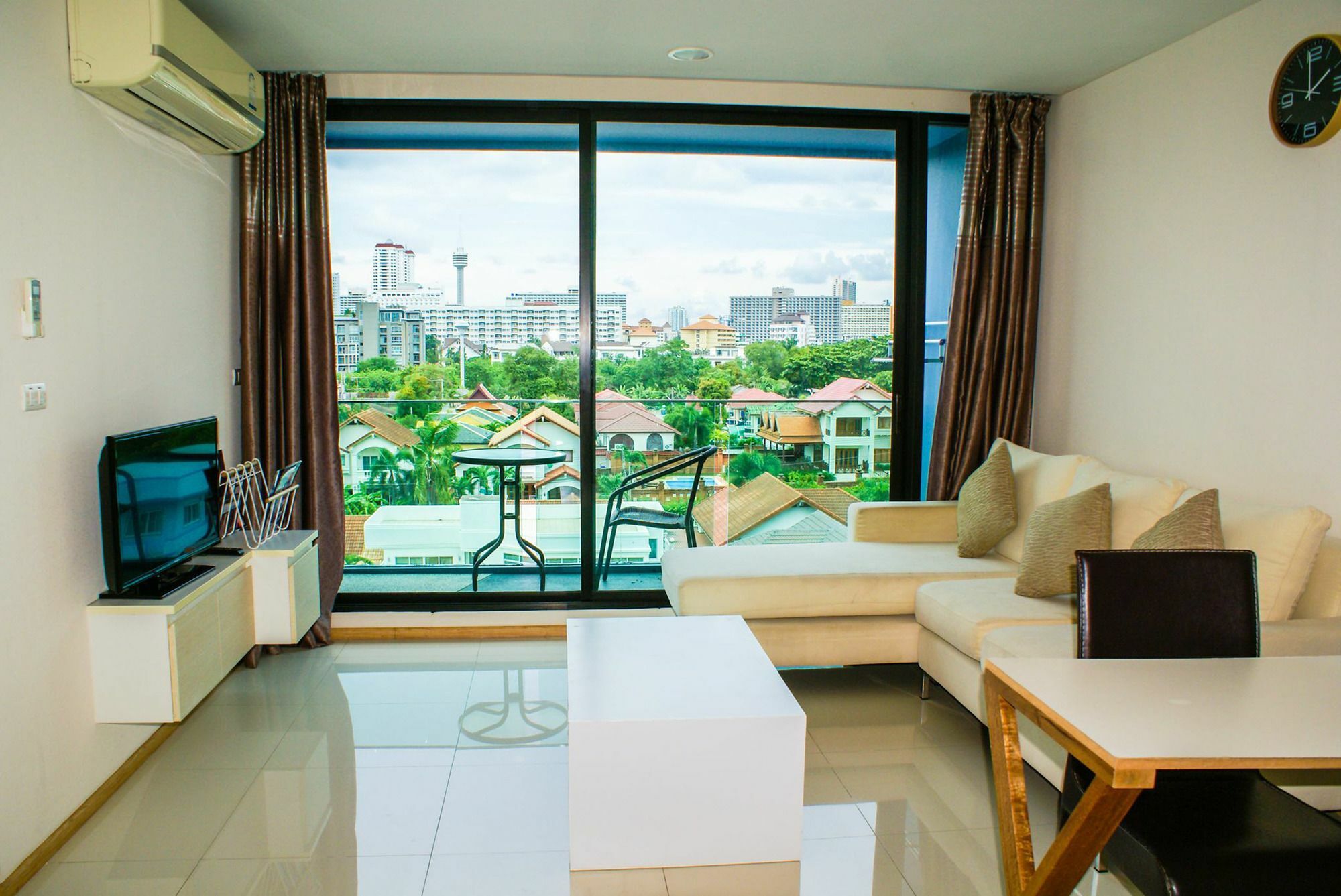 Hotel Acqua Jomtien